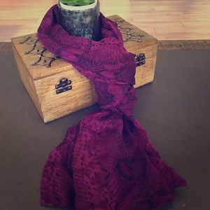 Silky Snake Print Purple Scarf LN
